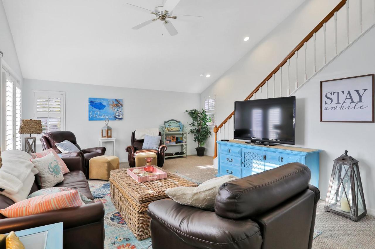 Sol Mate Beach Cottage セント・ピート・ビーチ エクステリア 写真