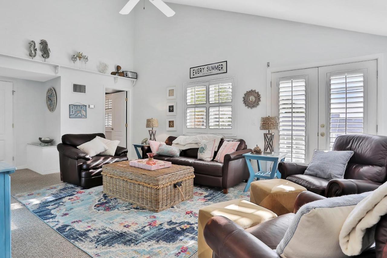 Sol Mate Beach Cottage セント・ピート・ビーチ エクステリア 写真